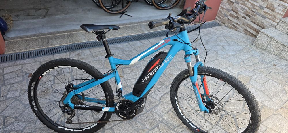 Varias bicicletas eléctricas motor bosch