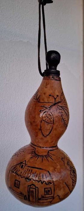 Cabaça decorativa com temas Alentejanos, Trabalho Artesanal