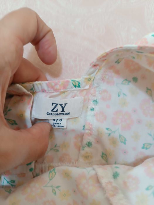 Vestido menina 4/5 anos Zippy