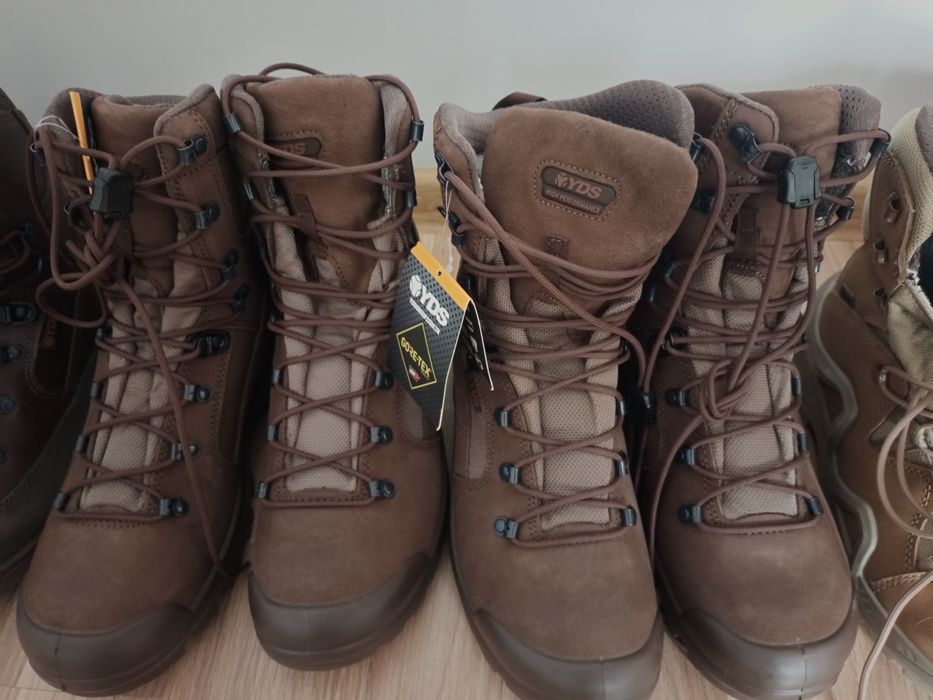 Берци нові 42 розмір YDS, Британські, гарно носяться