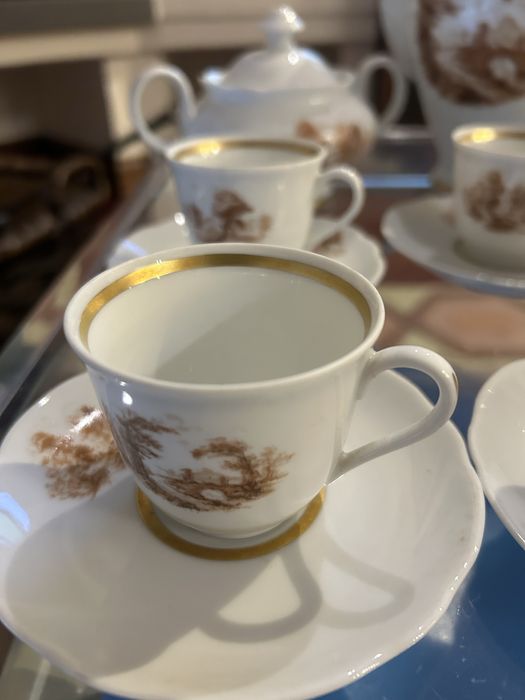 Raro serviço de café marca Vista Alegre