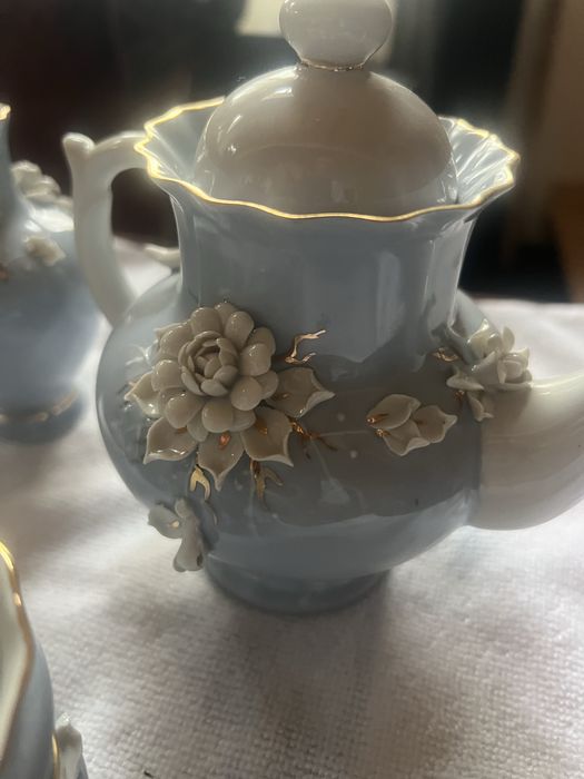 Продаются сервизы