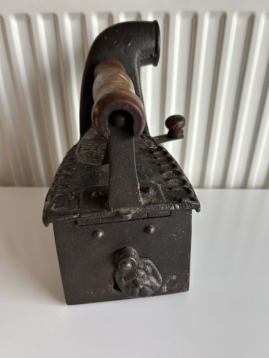 Żelazko retro stare KOŃSKIE patyna oryginał