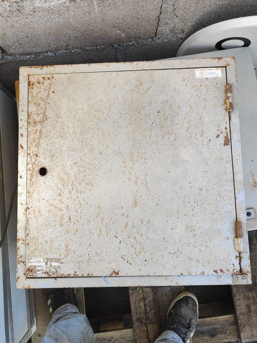 Vendo 2 quadros elétricos