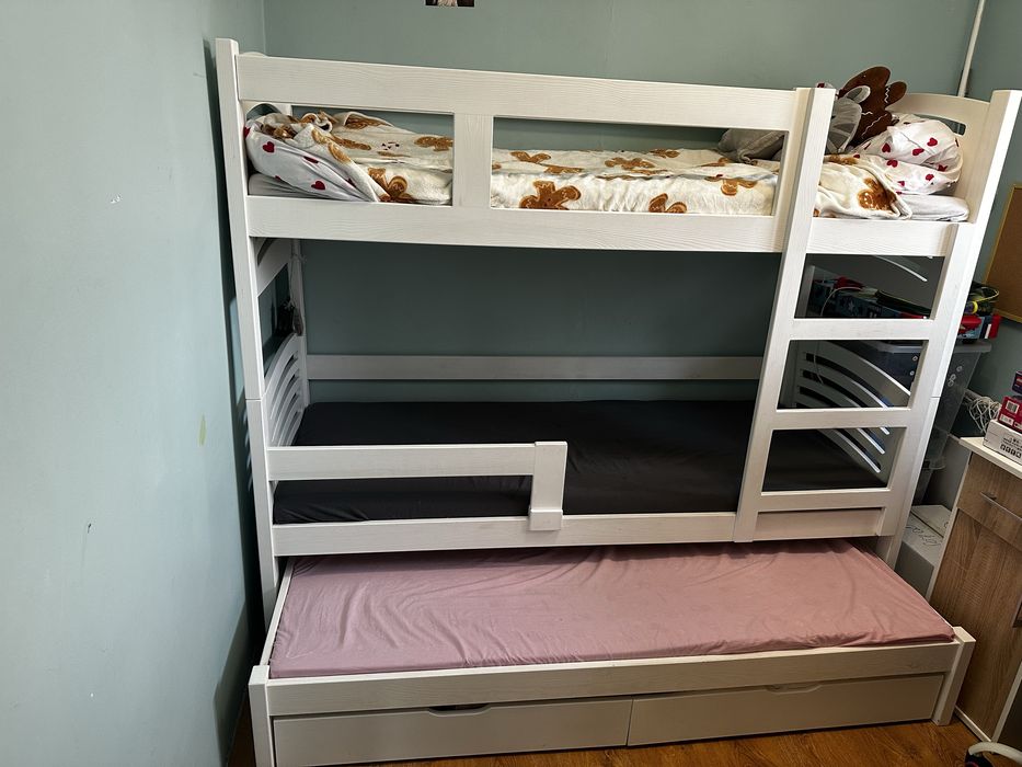 Piętrowe 3 osobowe łóżko