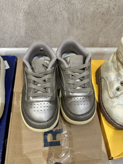 Взуття для дівчинки 21 22 23 розмір