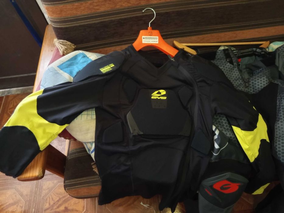 Equipamento de motocross novo