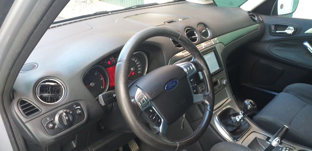 Ford S-Max 1.8 Tdci 5 lug.Em bom estado geral