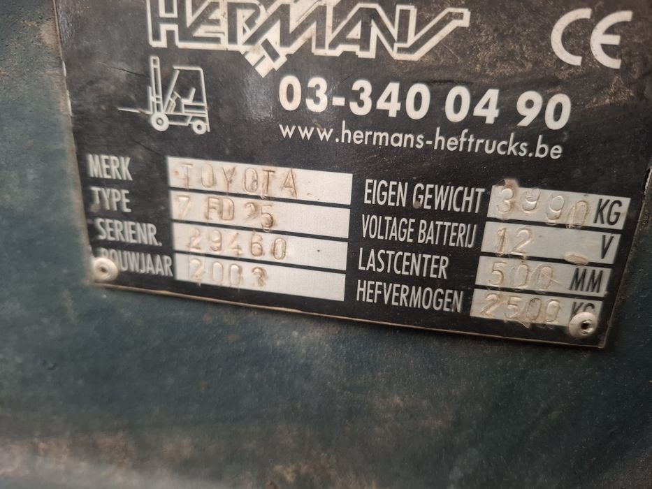 Empilhador toyota 2.5T diesel
