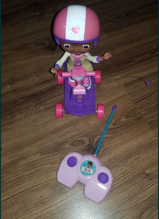 Doktor Dosia/Dośka klinika pluszaków hulajnoga na pilot