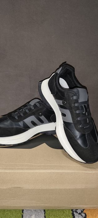 Кросівки демісезонні