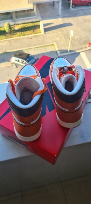 Ténis novos a estrear na caixa Nike AIR JORDAN 1 high retro OG 42,5.