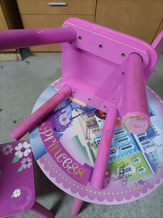 Mesa e duas cadeiras Princesa Sofia