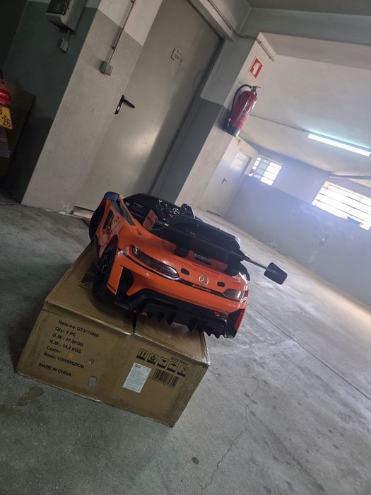 Carro elétrico mercedes