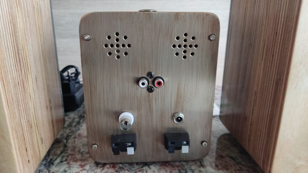 Aparelhagem Bluetooth com colunas