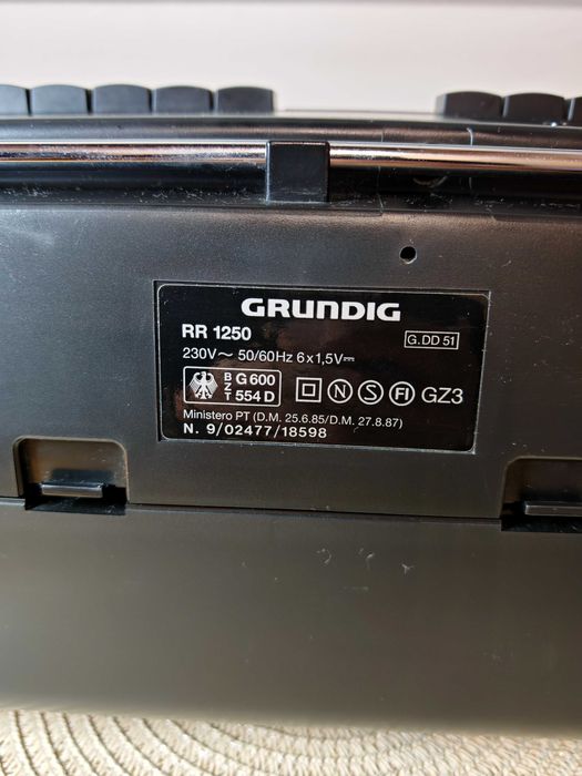Radiomagnetofon kaseciak GRUNDIG RR1250 – sprawny, super stan, klasyk.