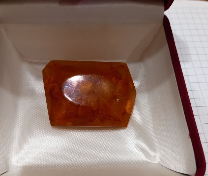 Янтарные  винтажные украшения