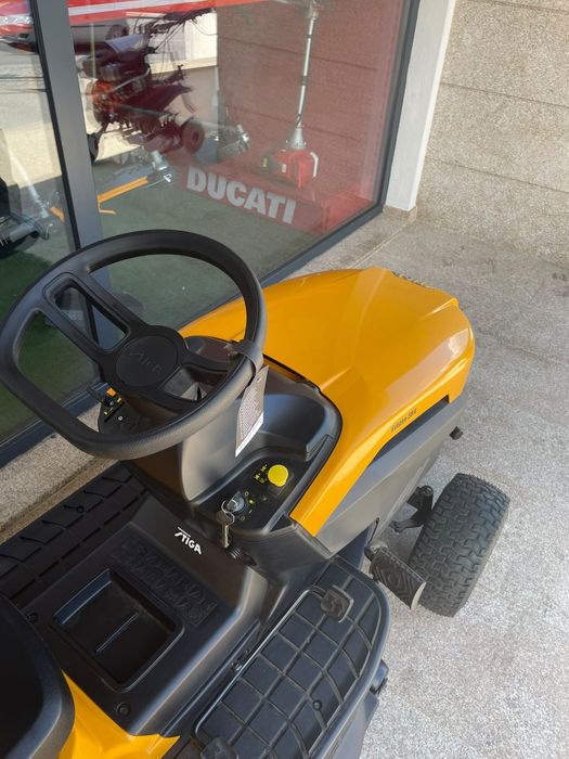 TRATOR  STIGA ESTATE 384