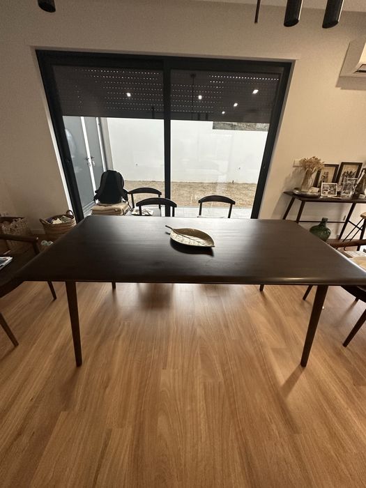 Mesa de refeições Nogueira