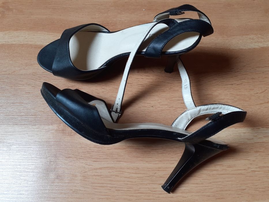 Buty sandałki na obcasie Rosalie