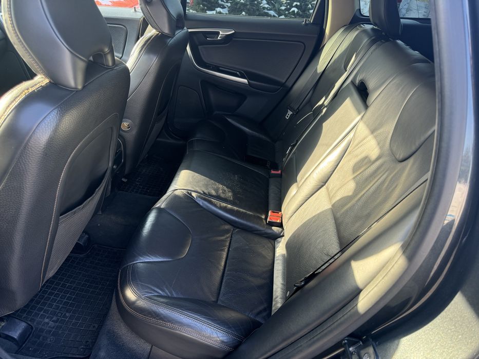Volvo xc60 2.4D 2009r super stan