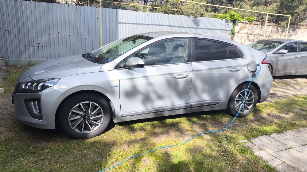 Hyundai ionic 38кВт premium