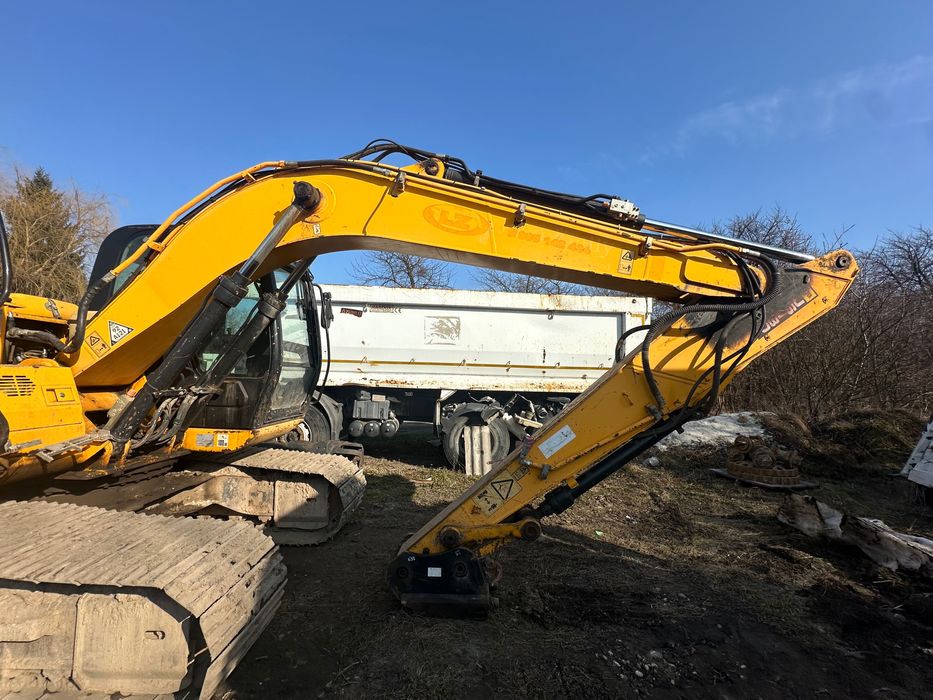 Екскаватор jcb js130