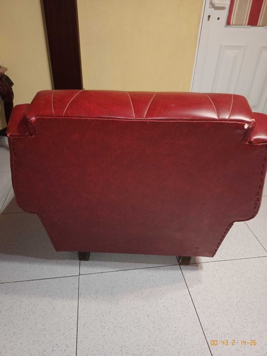 Sofa Vermelho muito bom