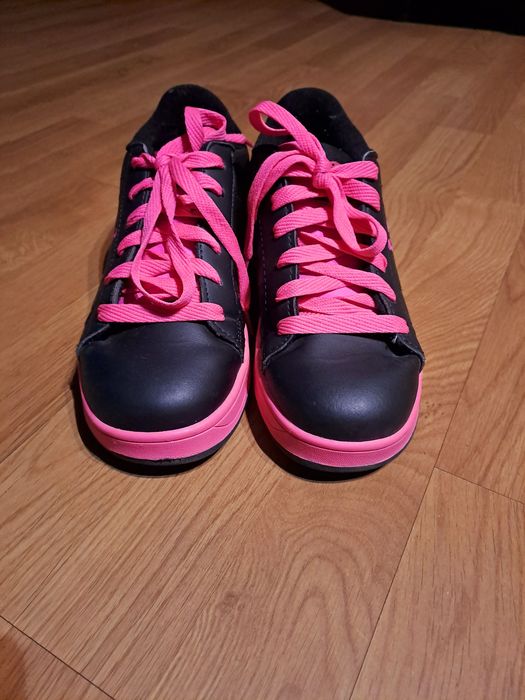 Buty z kółkami Sidewalk Sports (czarno-różowe)