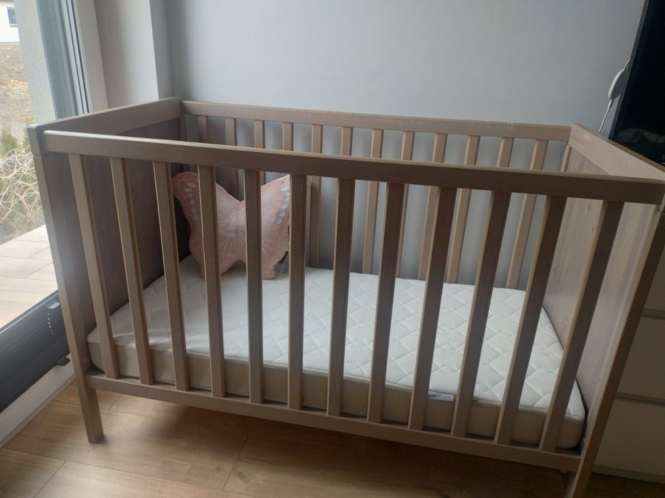 Łózeczko dziecięce Ikea + materac Mama fizjoterapeuta