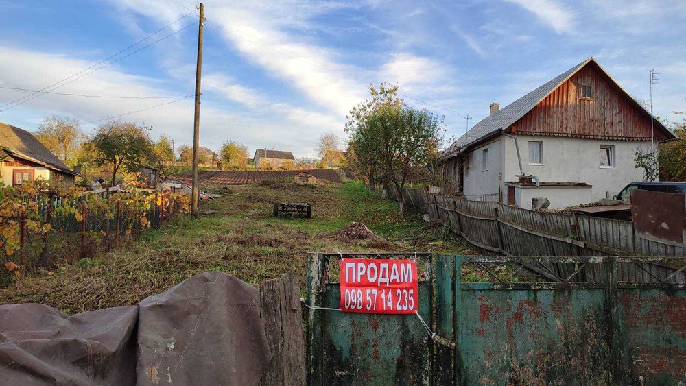 Земельна ділянка ОЖБ ( 25 сот ), з знесеним будинком с. Неслухів