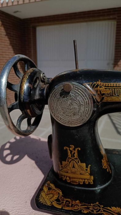 Máquina de costura Singer antiga (cabeça)