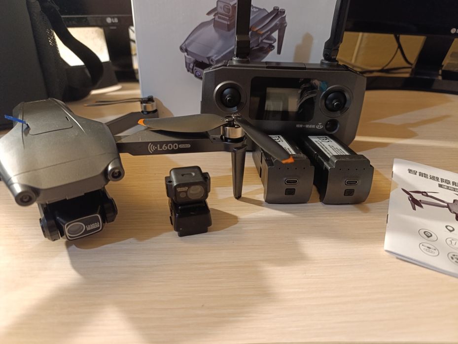 Квадрокоптер дрон с камерой LYZRC L600 PRO