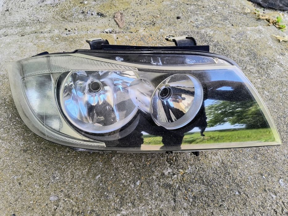 BMW E90  E91 lampa prawa europa