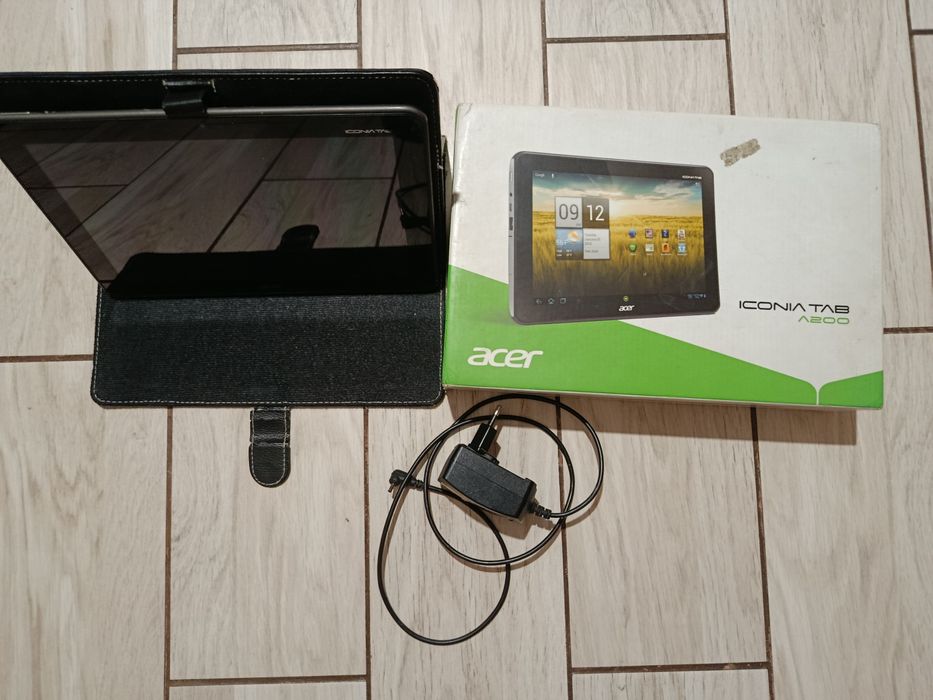 Планшет Acer Iconia Tab A200 10.1"  працює, коробка, зарядка. Для книг