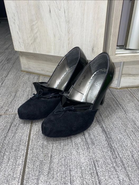 Czarne buty na obcasie Latino