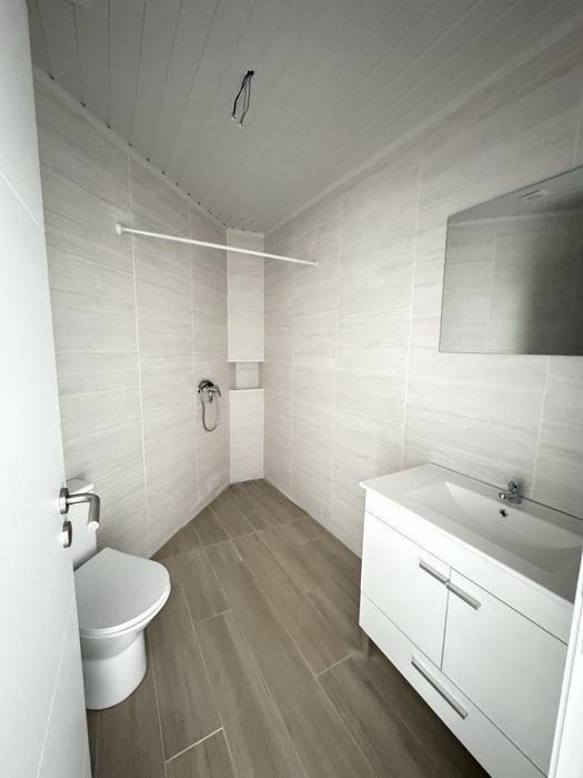 Moradia T2 com Espaço Exterior – Conforto e Tranquilidade numa Excelente Localização