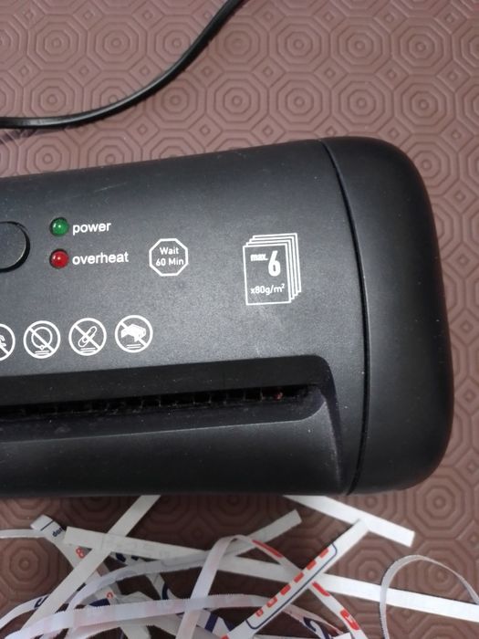 Máquina de cortar papel