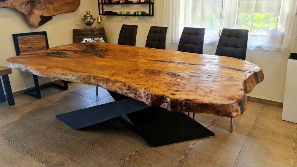 Stół drewniany z naturalną krawędzią rustykalny  dębowy z jesionu