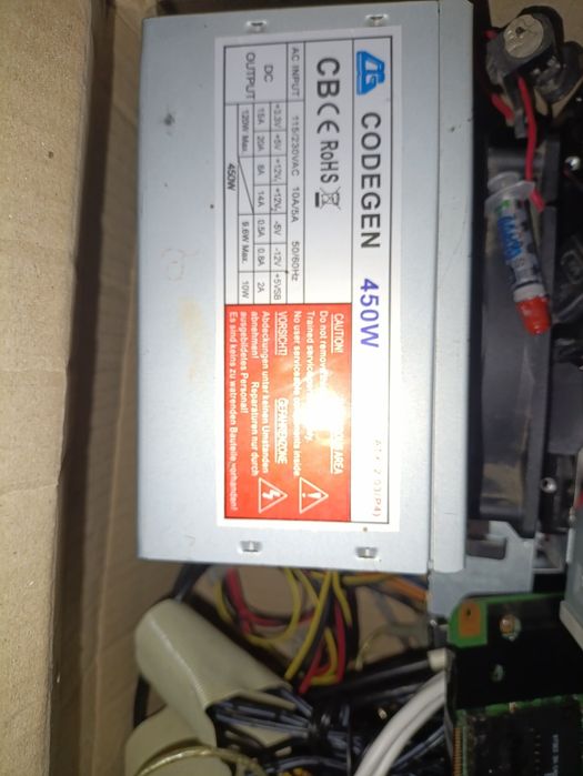 Лот комплектуючих для ПК материнські плати БП жорсткі диски і мелочь