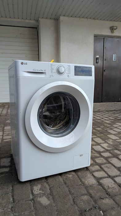 Пральна машина Lg 8kg 2019рік прямий привід!