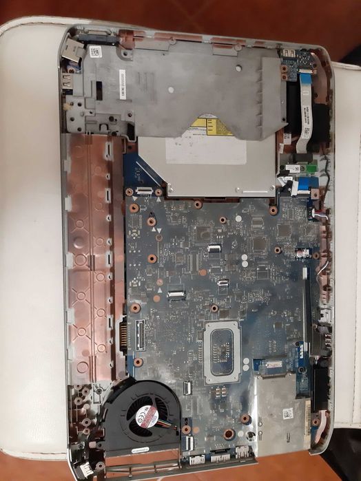 Dell E5530 (P28G) motherboard a 100%64738226085890120