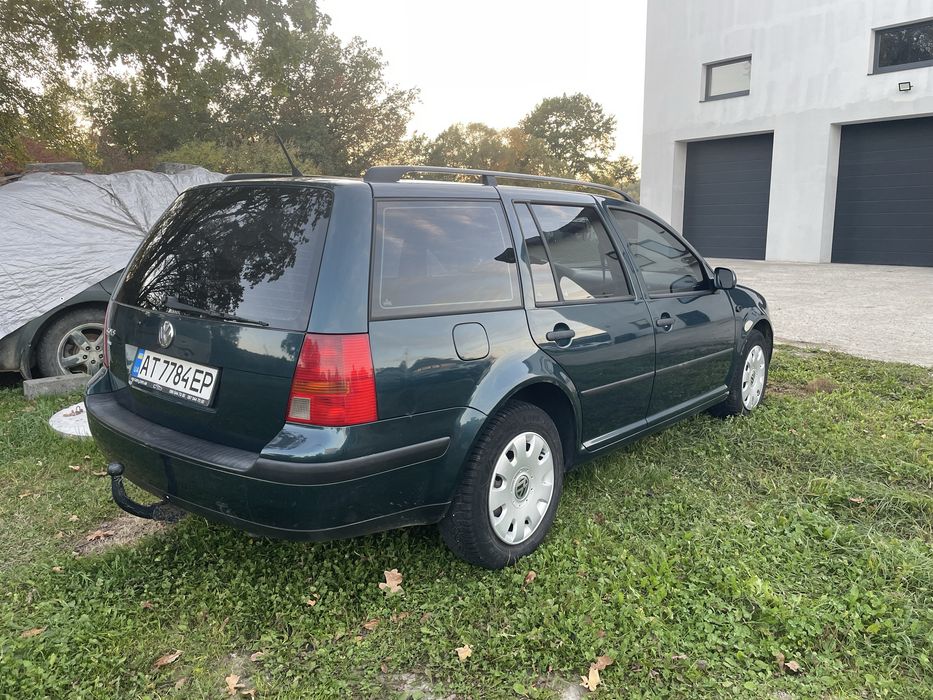 Продам VolksWagen Golf 4 2001 1.4  Бензин