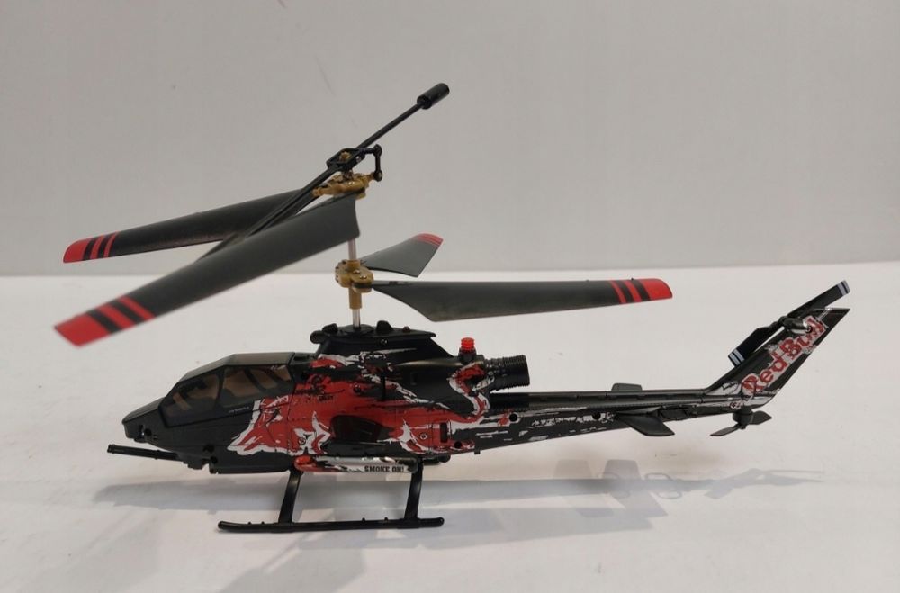 Carrera RC helikopter zdalnie sterowany RED BULL COBRA TAH-1F