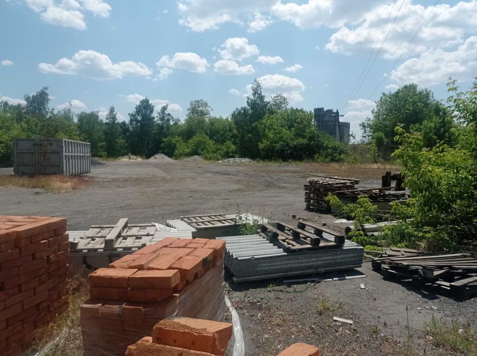 Паливний склад, залізнична колія, автоваги, гаражі