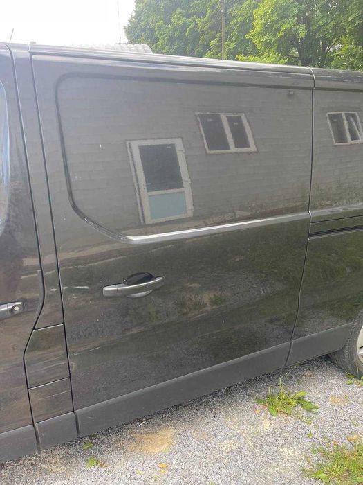 Здвижні двері ліві Рено Трафік 3 Опель Віваро 2014- разборка