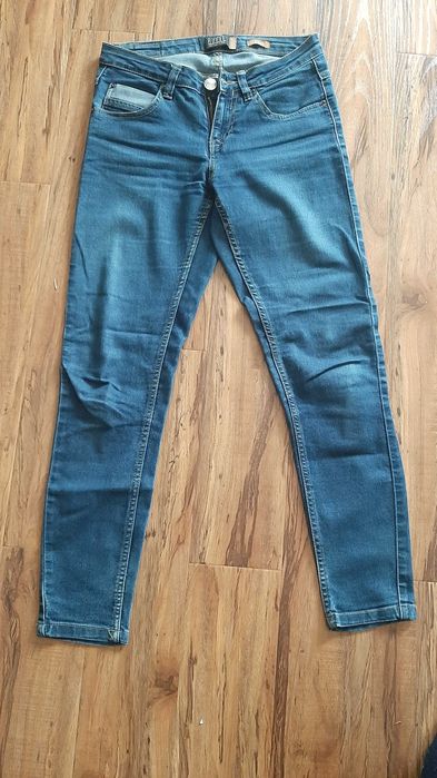 Spodnie z dodatkiem lykry firmy house rozmiar XS (34) stan bdb