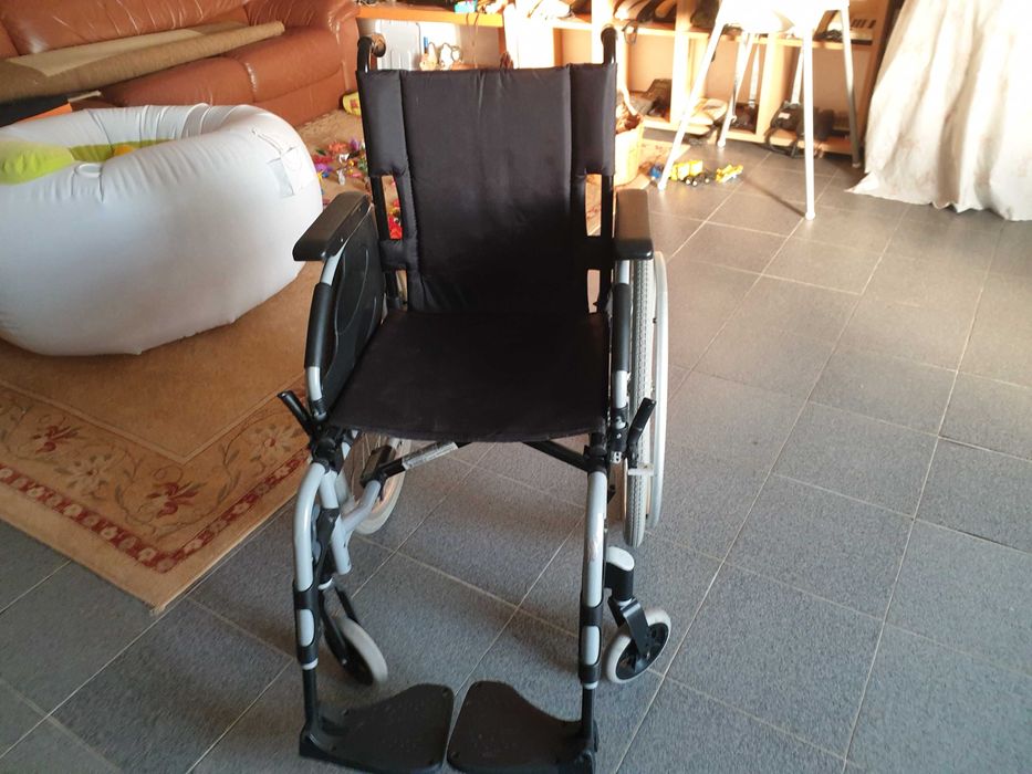 Cadeira de rodas Invacare Action 2 NG