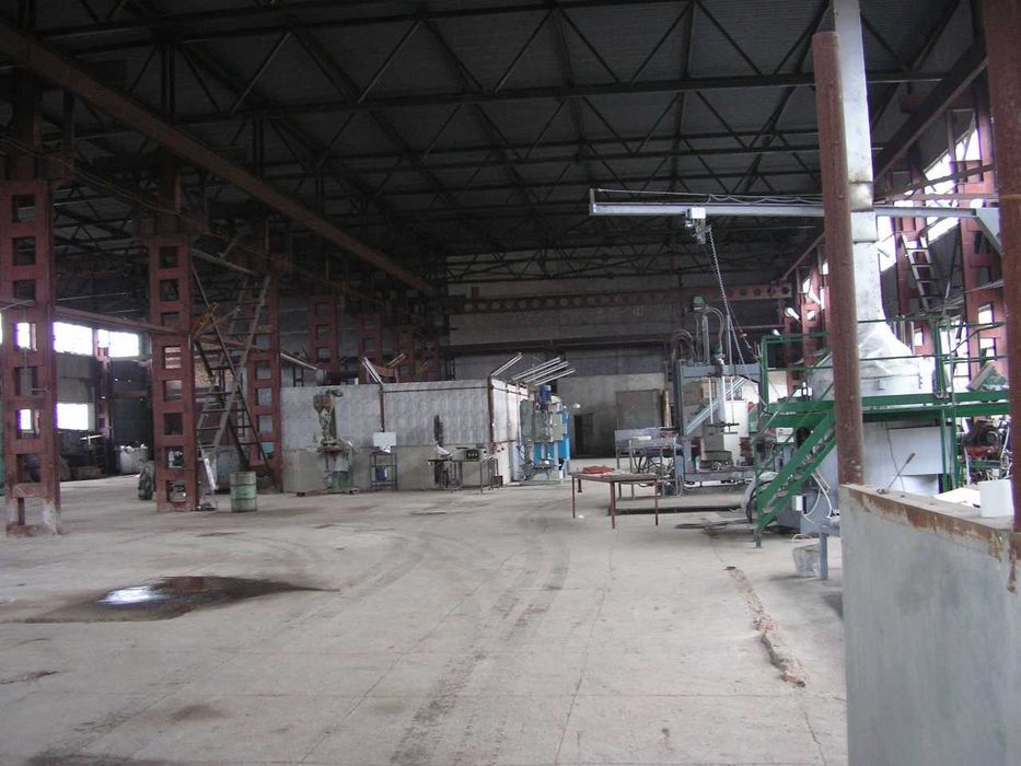 Продажа отдельно стоящего здания под склад или производство, г. Умань