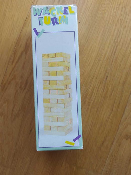 Wackel Turm - gra zręcznościowa w stylu jenga
